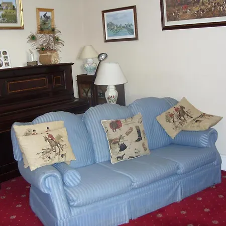 Teltown Country House Bed and Breakfast 4*
